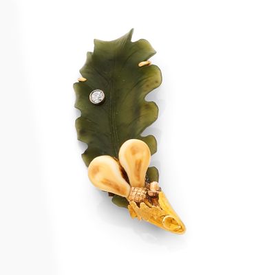 Jolie BROCHE feuille en serpentine verte piquée d'un petit d…