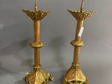 paire de chandeliers anciens en laiton