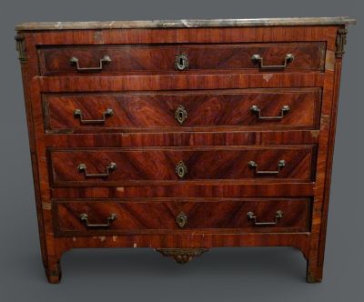 "Commode en placage de bois de rose et palissandre ouvrant p…