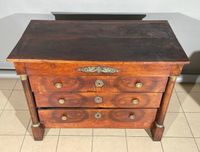 Commode en acajou et placage d'acajou ouvrant en façade à qu… (photo 2)