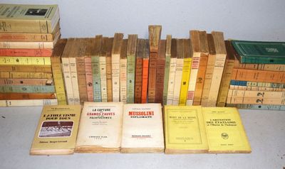 (Histoire) Réunion d'environ 50 volumes, brochés, Xxe - Photo 1