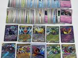 jeu de cartes à collectionner pokemon avec beaucoup de cartes et beaucoup de cartes