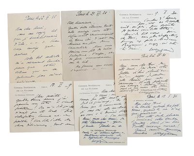 quelques notes manuscrites anciennes sur un bout de papier