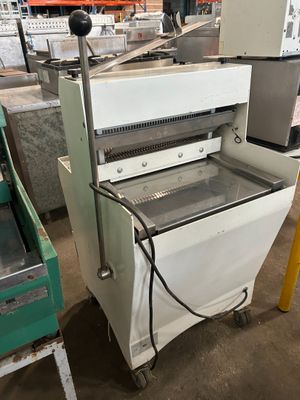 une image d'une machine dans une usine