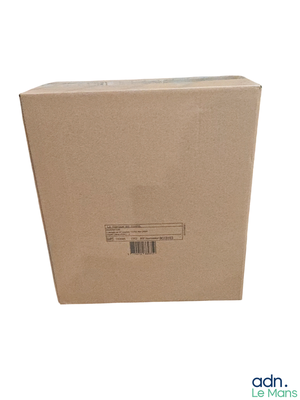 une boîte en carton ouverte sur fond blanc