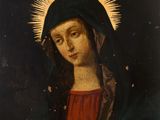 un vieux tableau représentant une femme portant une couronne sur la tête