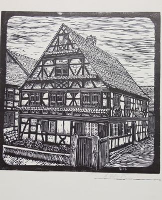 une image représentant un dessin en noir et blanc d'une maison dans un village