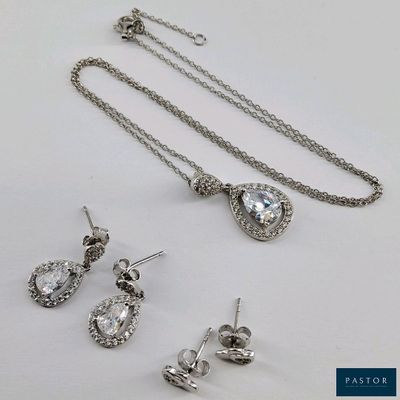 Lot de bijoux en argent (925 millièmes) comprenant :