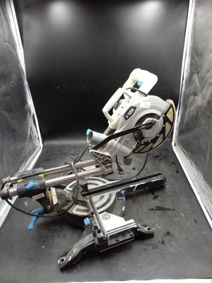une machine qui se trouve à l'intérieur d'une boîte
