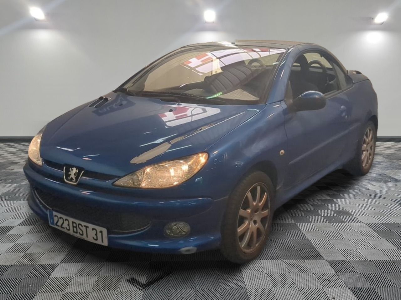 PEUGEOT - 206 CC 2.0I 16V SPORT PACK - ES - Mise en service: 30/05/2006 - Les vérins du coffre sont hors service. La ...