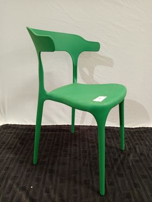 lot de 8 chaises en plastique - vert