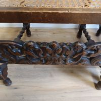 Paire de fauteuils à haut dossier en bois naturel. (photo 6)