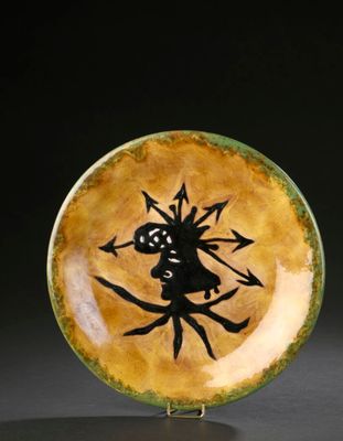 an image of a bowl with a design on the inside of it