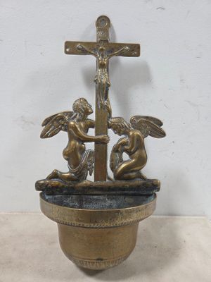 Grand benitier ancien en laiton ou bronze….