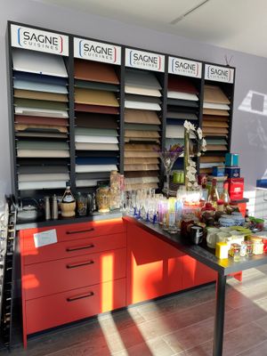 VENTE SUR DESIGNATION - LOT 7 - Un meuble présentation échan…