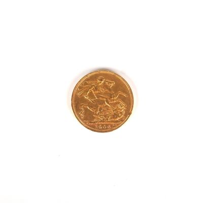 une pièce d'or sur laquelle est représenté un cheval