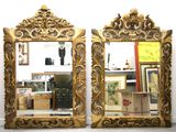 deux miroirs placés l'un à côté de l'autre