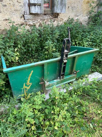 Bennette trois points AGRO SERVICES 2000. Vendu sur désignation (...