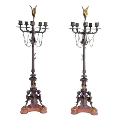 paire de candélabres anciens en fer forgé, ornés d'oiseaux et de fleurs
