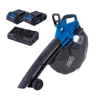un ventilateur bleu et noir et deux batteries sur fond blanc