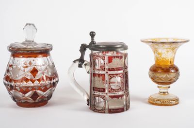 Chope autrichienne en verre de Bohème bicolore à décor taill… - Photo 1