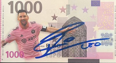 photo dédicacée d'un footballeur sur un billet de 100 euros