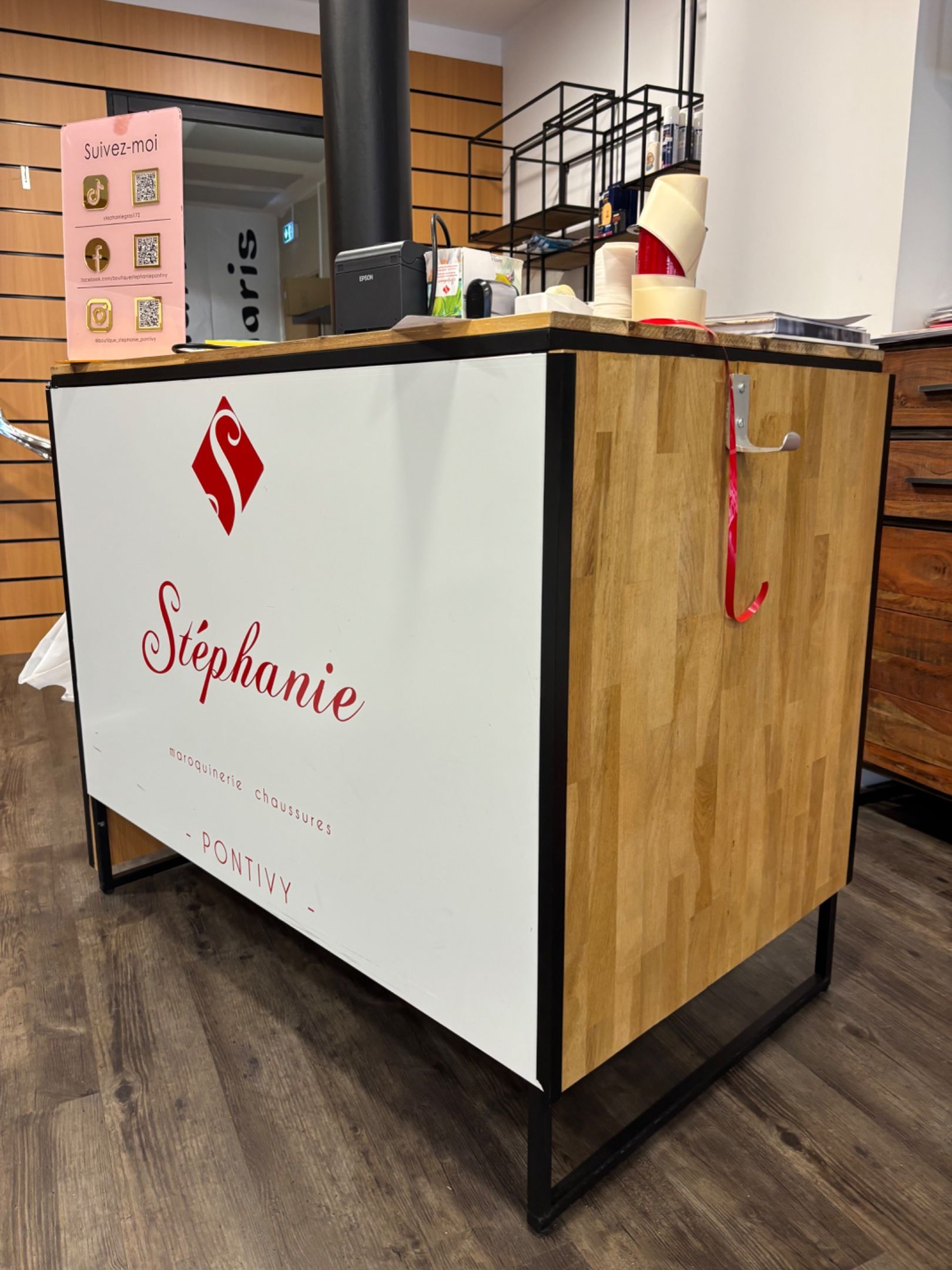 Comptoir en mélaminé bois et métal