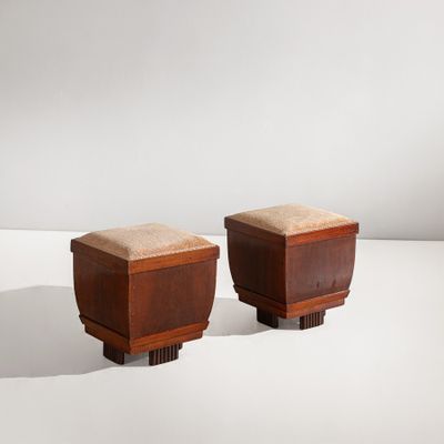 paire de repose-pieds Art déco de style « Person »