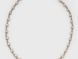 un collier en or et diamants