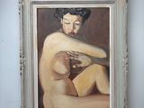 une peinture à l'huile représentant une femme nue assise dans une pièce blanche
