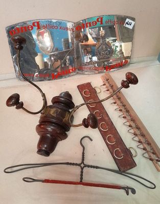 Ensemble de décoration vintage : patère et miroirs de coiffeur - Photo 1