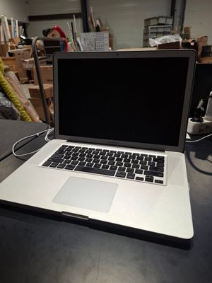 APPLE Ordinateur portable MacBook Pro Mod. A1286 15" INTEL C…