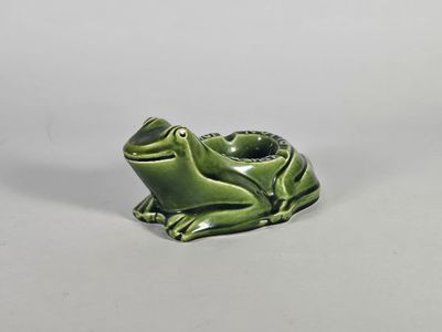 L'HERITIER GUYOT DIJON. Cendrier de comptoir en faïence en forme de gr