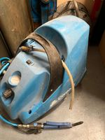 un petit compresseur COMPAIR capacité 6litres