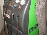 une machine qui se trouve dans le coin d'une pièce
