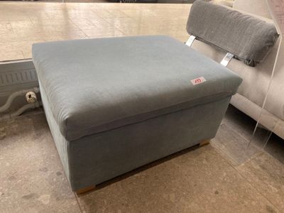 1 POUF COFFRE vert d'eau. 80x60x46 cm (modèle d'exposition)