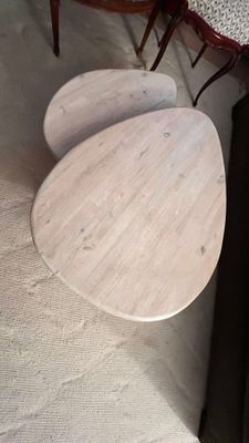 Tables basses gigognes façon chêne, Vendu sur désignation, À…