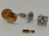 trois paires de boutons de manchette maçonniques ornés de symboles maçonniques