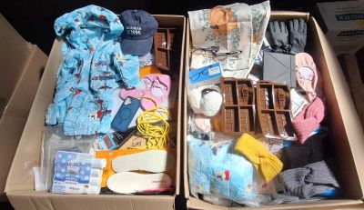 208 / 1 palette de 209 kg de mix ( casquettes , lunett…