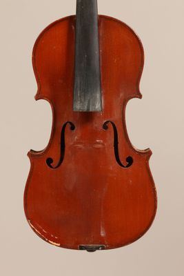 Lot de deux violons 1/2 portant étiquette apocryphe Stradiva…