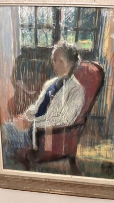 Femme assise, pastel daté 1973.