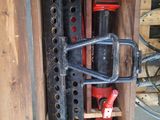 une photo d'une boîte en bois contenant des outils