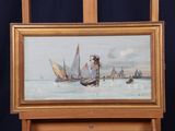 une peinture à l'huile représentant un voilier sur un plan d'eau, avec d'autres bateaux en arrière-plan