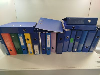 Lot de 17 - O2 HOME SERVICES - Classeurs à levier - Multicol…