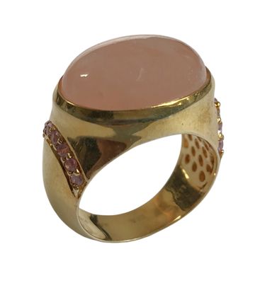 BAGUE en vermeil, sertie d'une morganite taille cabochon et …