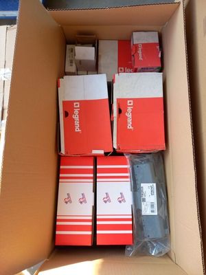 Lot de matériels et accessoires d'ÉLECTRICITÉ pour électrici…