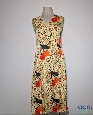 a woman ' s dress on a mannequin mannequin mannequin mannequin mannequin mannequin mannequin mannequin mann