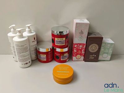 de nombreux types de produits de soins de la peau sur la table