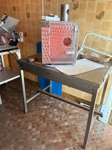 Petit table inox.  L .100cm 