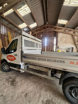 FORD TRANSIT Benne Immatriculé : GF-835-ZN
